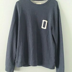 Obey sweater